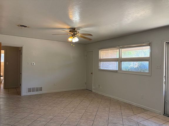 5th image of 3614 36th St