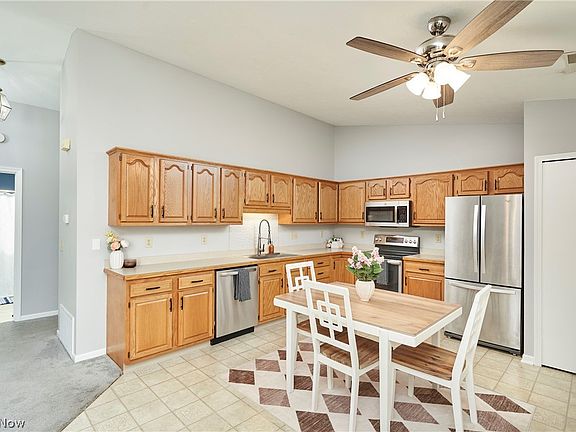 5th image of 806 Ryan Rd APT 1
