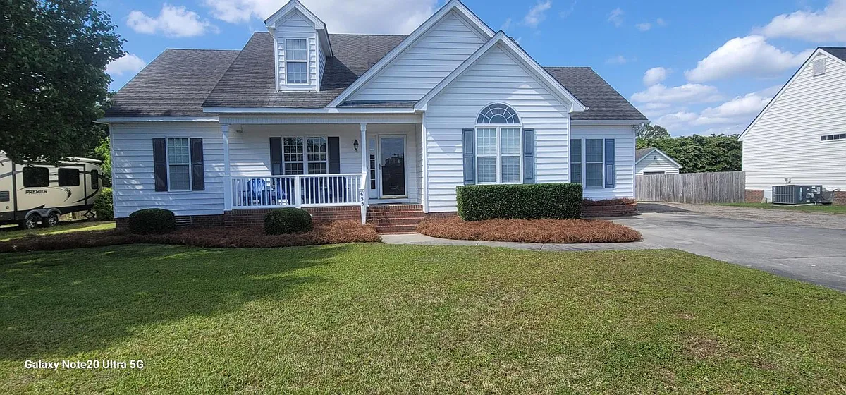 Building Photo - 655 Carrington Ln