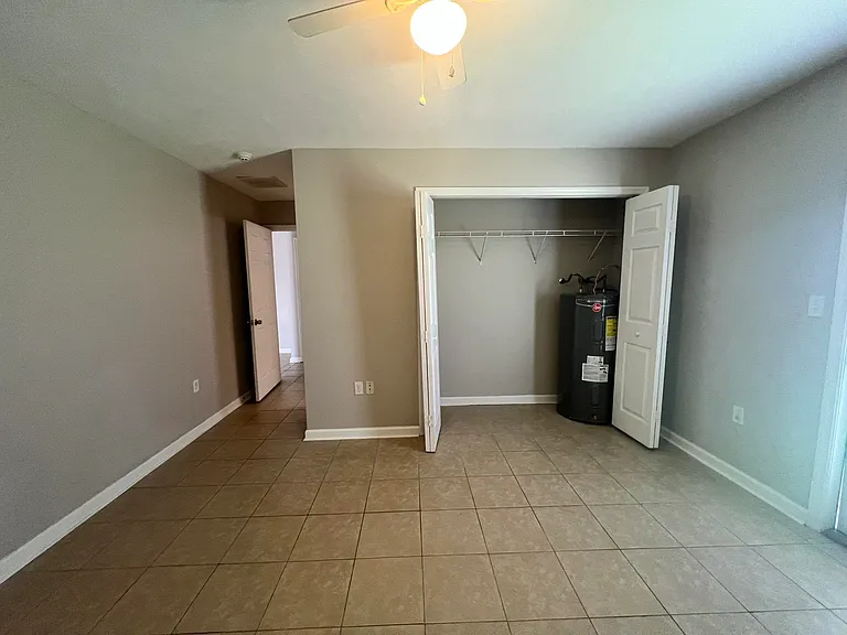 2633 Mission Rd — Photo 9