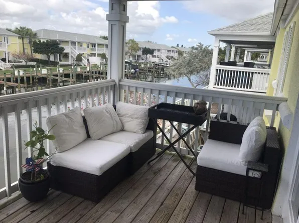 4985 Coquina Key Dr SE APT F, Saint Petersburg, FL 33705