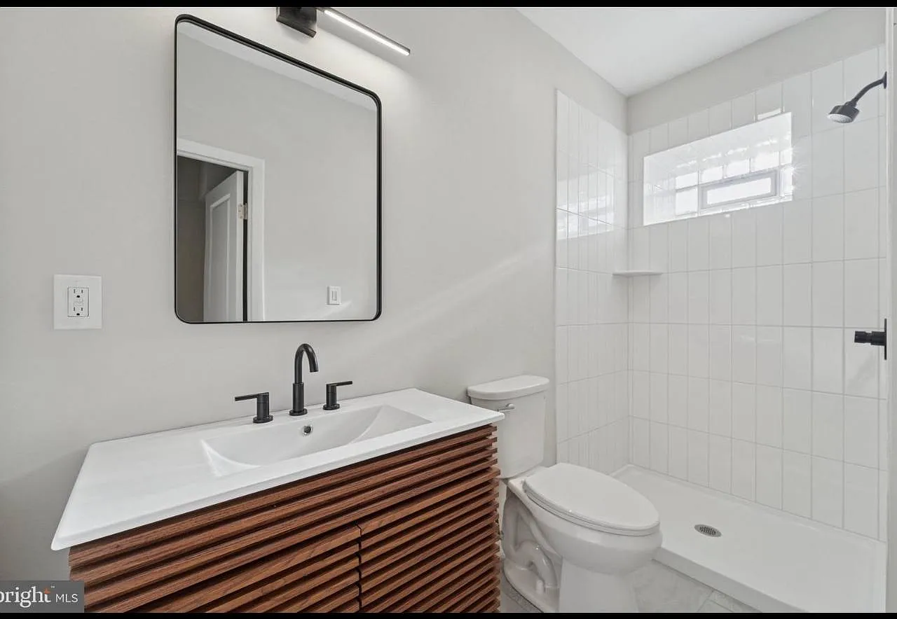 3 bed, 2.5 bath, 1460 sqft, $2,800 — Photo 3