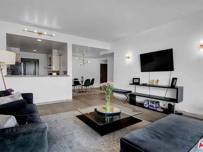 1155 N La Cienega Blvd #1103 — Photo 4