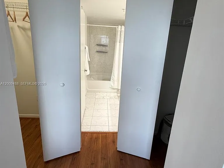 18800 NE 29th Ave #302 — Photo 27