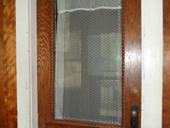 3rd image of 35 Parkwood Ave
