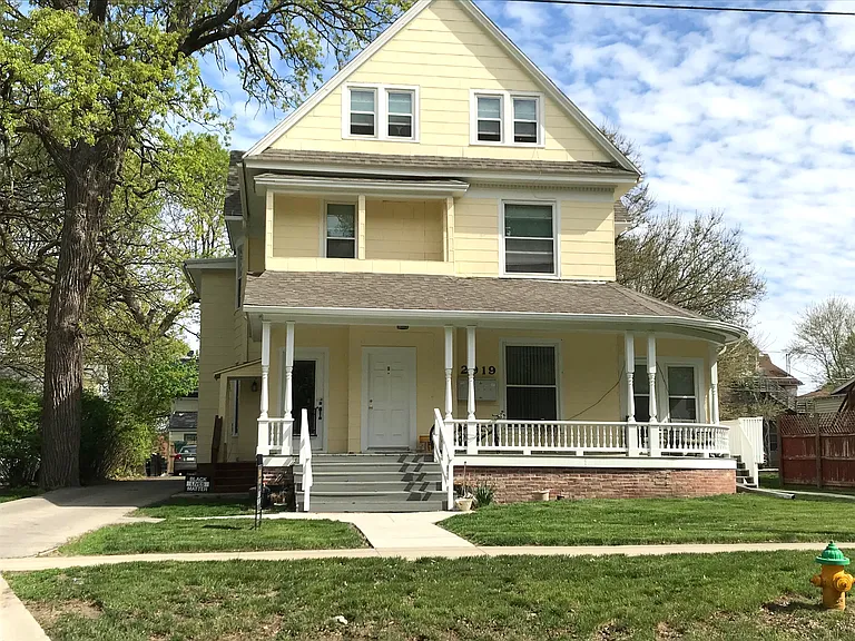 2919 Cottage Grove Ave — Photo 2