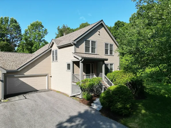 25 Livermore Ln, Weston, MA 02493