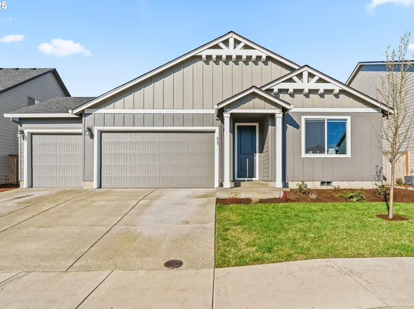 829 Farmington Dr, Junction City, OR 97448
