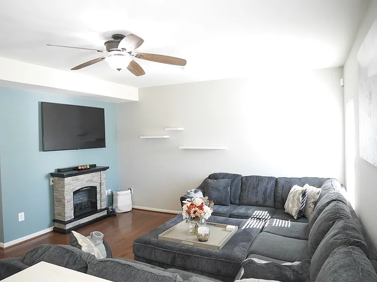 344 Ashby Commons Dr — Photo 5