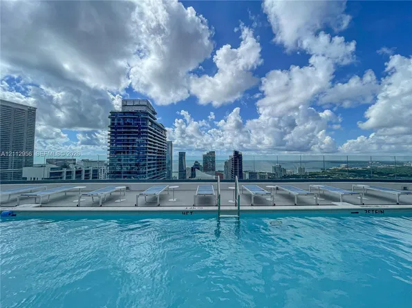 45 SW 9th St, Miami, FL