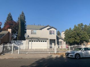 4698 W Sussex Way, Fresno, CA