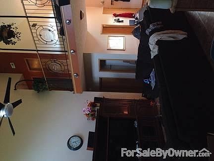 2nd image of 601 N 148th St