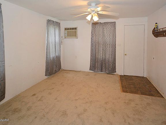 5th image of 714 W Franklin St