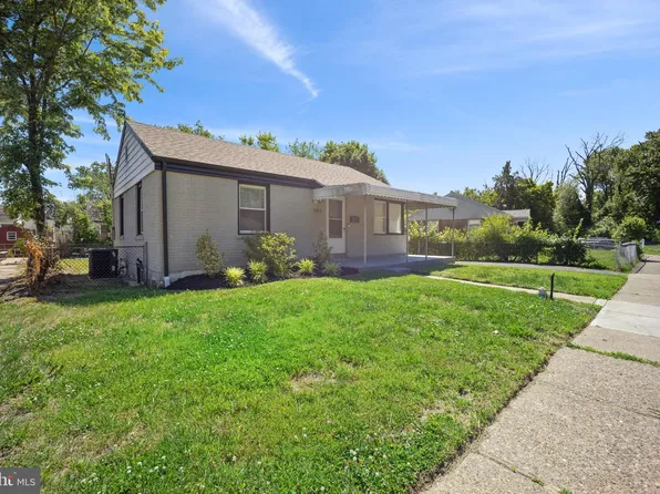 2203 Liberator St, Levittown, PA 19057