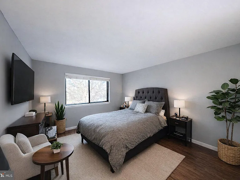 18428 Point Seneca Pl — Photo 11