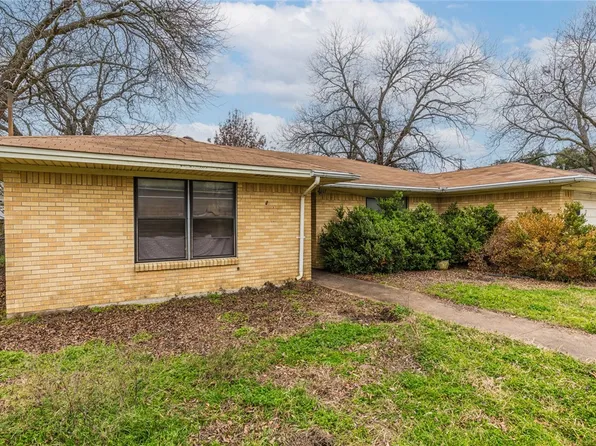 307 W Elm St, West, TX 76691