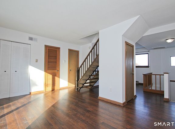 4th image of 29 Salmon Run #29