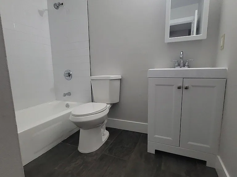8-10 King St #6 — Photo 5