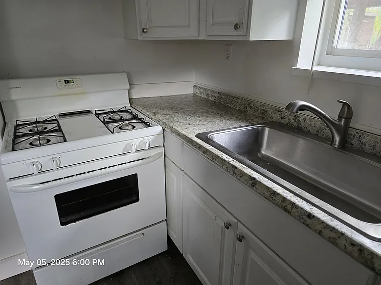 2516 Ashcraft Rd #B — Photo 6