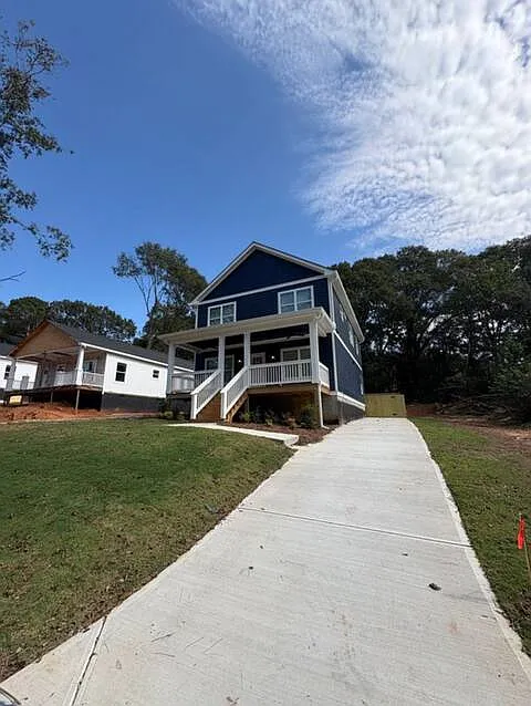 5 bed, 5.5 bath, 2100 sqft, $6,000 — Photo 2