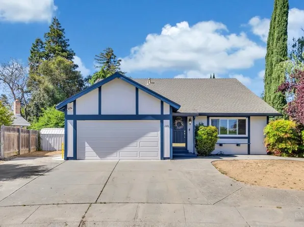 1275 Woodvale Dr, Dixon, CA 95620