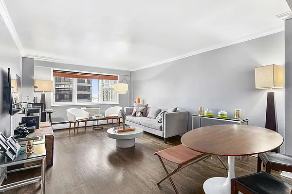 Sold by Compass | media 6