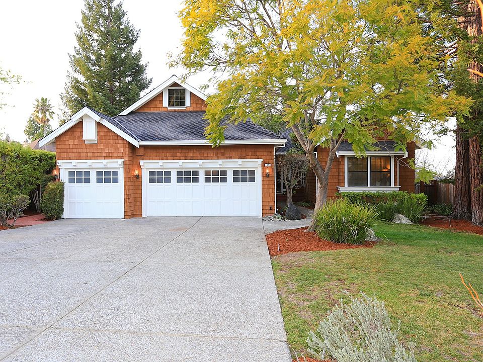 1st image of 47 Woodhill Dr