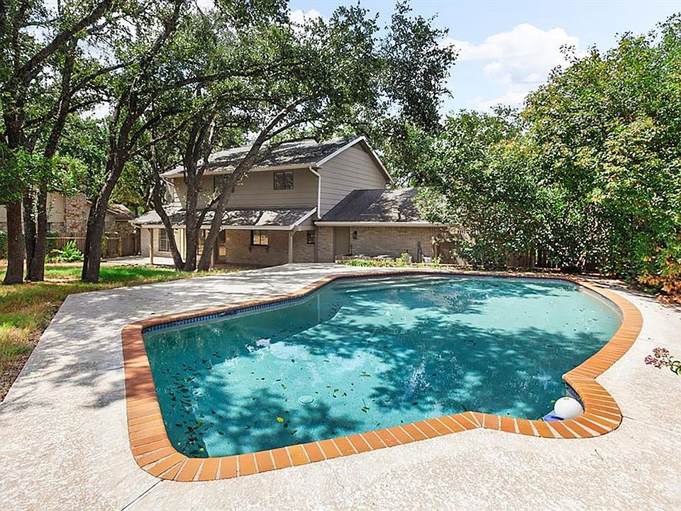 1st image of 10703 Plumewood Dr