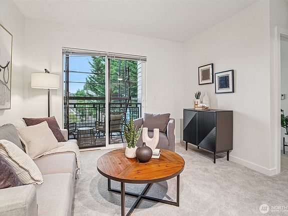 4th image of 1410 E Pine Street #W405