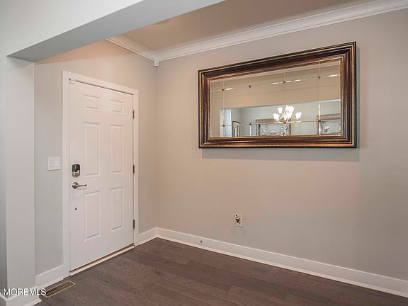 4th image of 20 Kronenberg Street