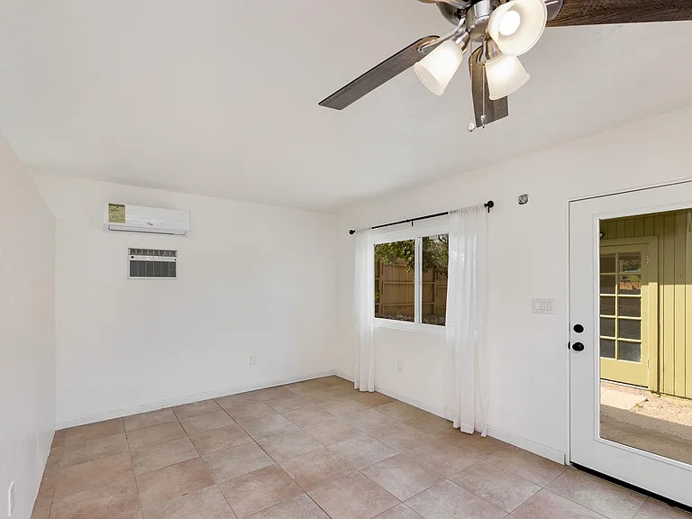 38501 Bel Air Dr — Photo 3