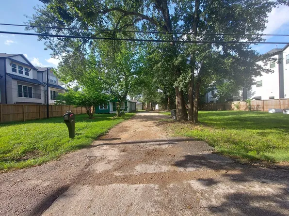 824 Curtin St, Houston, TX 77018