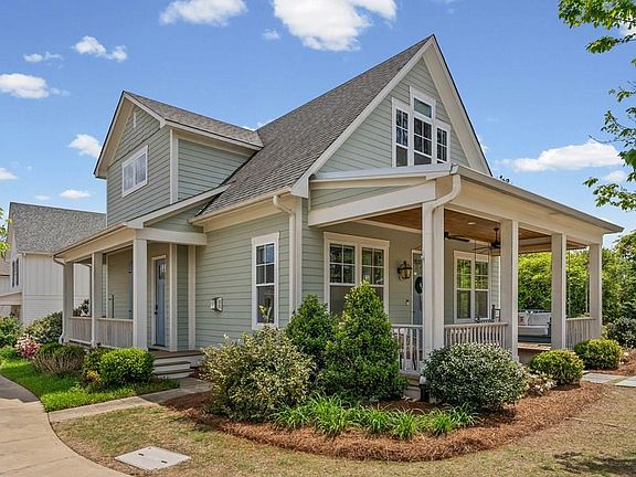 3rd image of 104 Camellia Ln