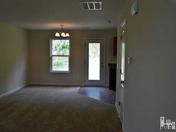 4th image of 1043 Lake Norman Ln