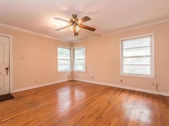 3rd image of 1514 Piedmont Ave