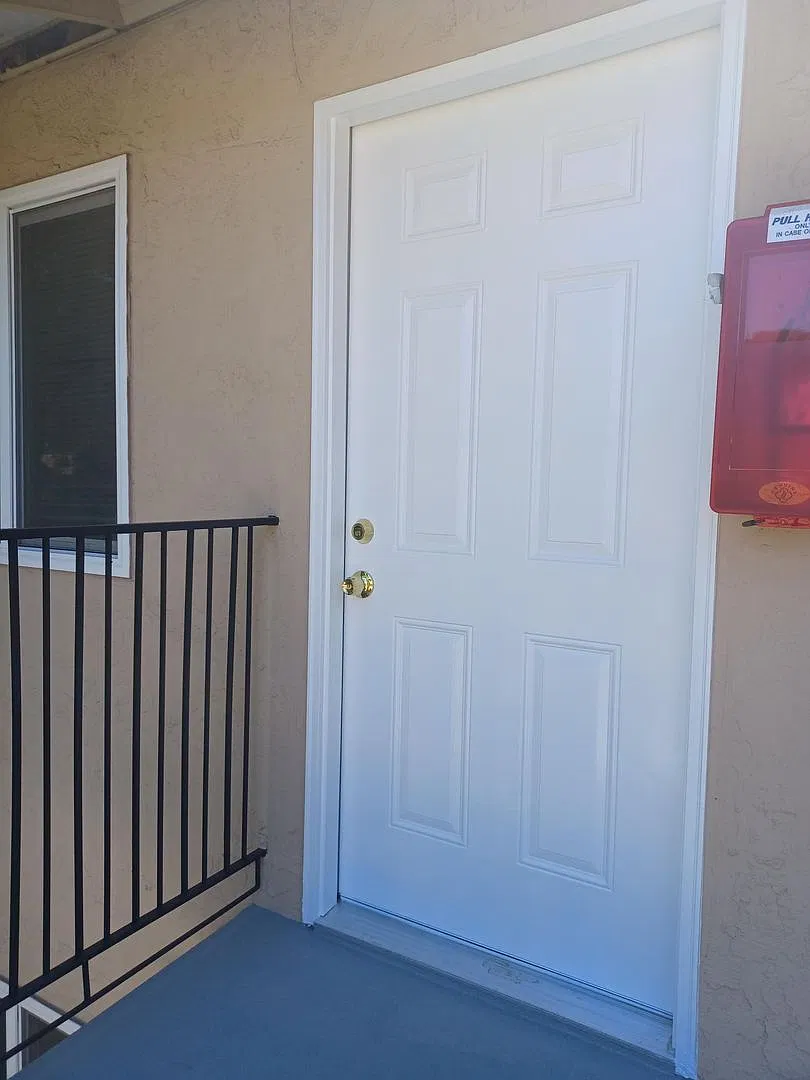 16915 Barnell Ave — Photo 3