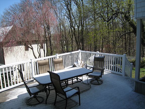 5th image of 97 Ausable Ave