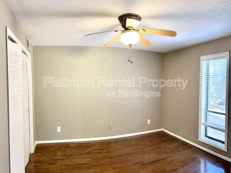 1555 Terrell Mill Pl SE #E — Photo 20