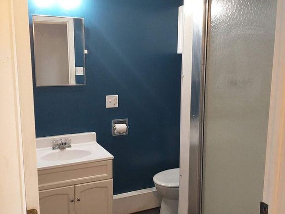 5th image of 105 Suzanne Ave #2