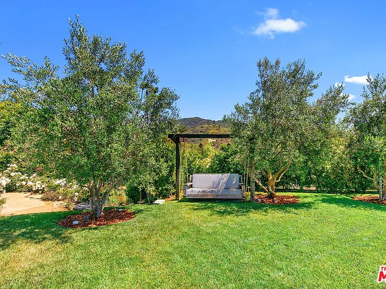 27450 Calicut Rd — Photo 32