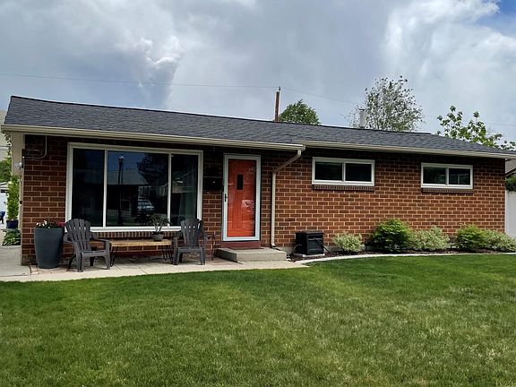 2nd image of 1104 N Nocturne Dr