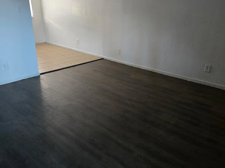 Sierra Vista Fountain Apts — Photo 4
