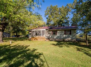 12214 Kenneth Price Rd, Springdale, AR 72762