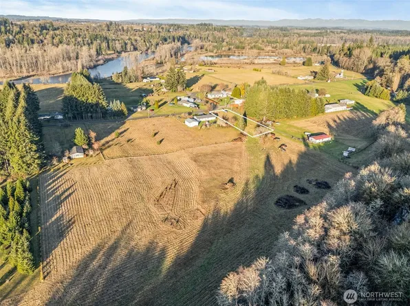 434 B Collins Road, Toledo, WA 98591