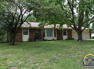 3131 SE Downing Dr, Topeka, KS 66605