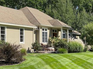 9 Linwood Ln, Stratham, NH 03885