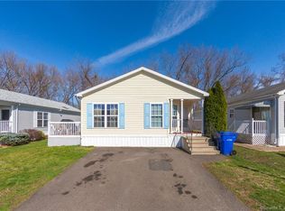 25 Laurel Cir, East Windsor, CT 06088