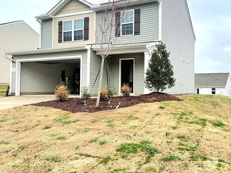 55 Conifer Ln — Photo 1