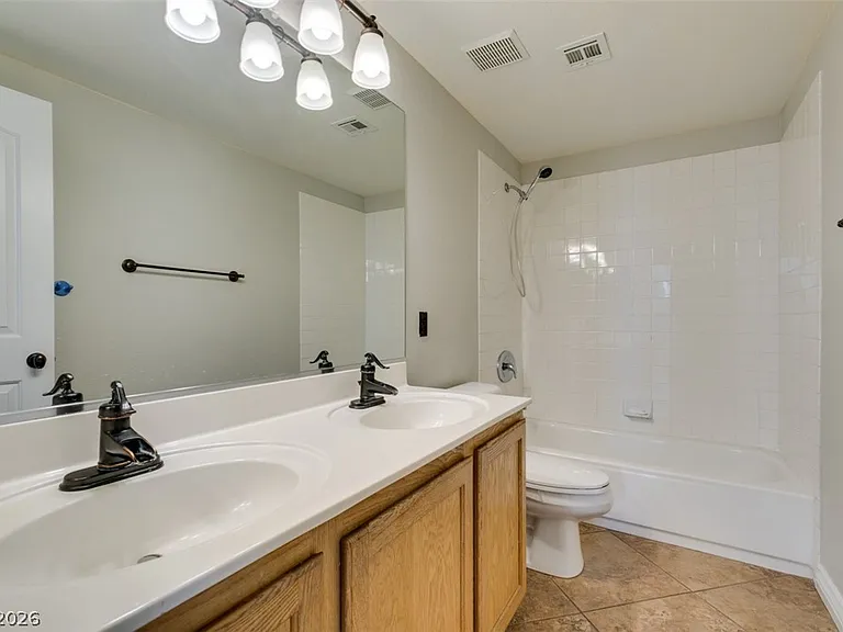 1404 Pullman Pointe Ct — Photo 32
