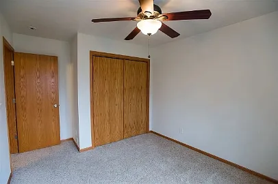 1012 Sunnyside Dr — Photo 4